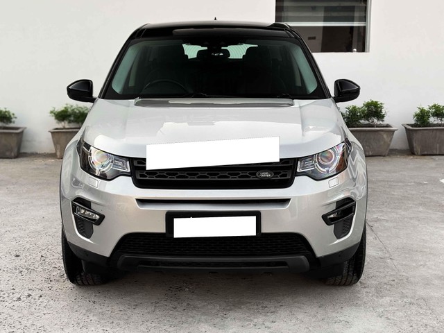 Second-hand 2019 Land Rover Discovery Sport TD4 SE 7S for sale in New Delhi-9