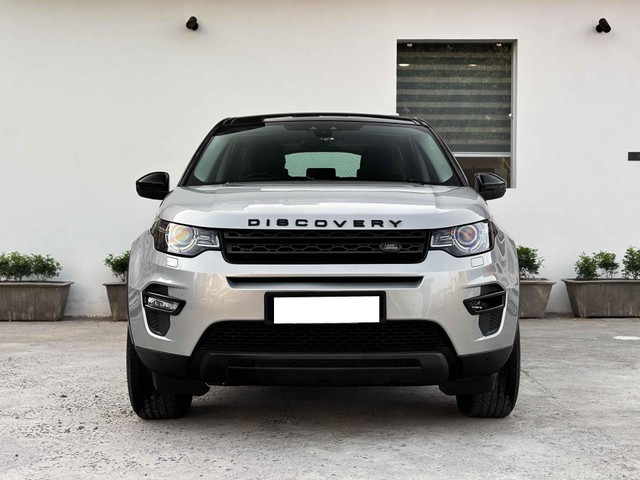 Second-hand 2019 Land Rover Discovery Sport TD4 SE 7S for sale in New Delhi-4
