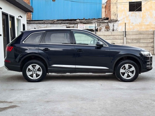 Second-hand 2016 Audi Q7 45 TDI Quattro Premium Plus for sale in New Delhi