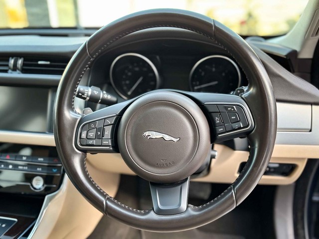 Second-hand 2018 Jaguar XF 2.0 Diesel Prestige for sale in New Delhi-24