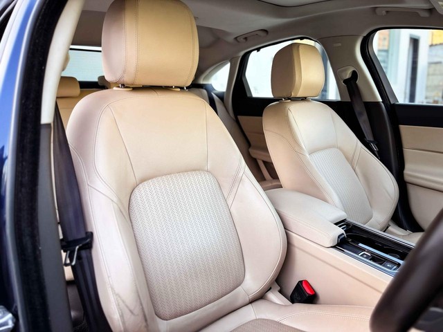 Second-hand 2018 Jaguar XF 2.0 Diesel Prestige for sale in New Delhi-15