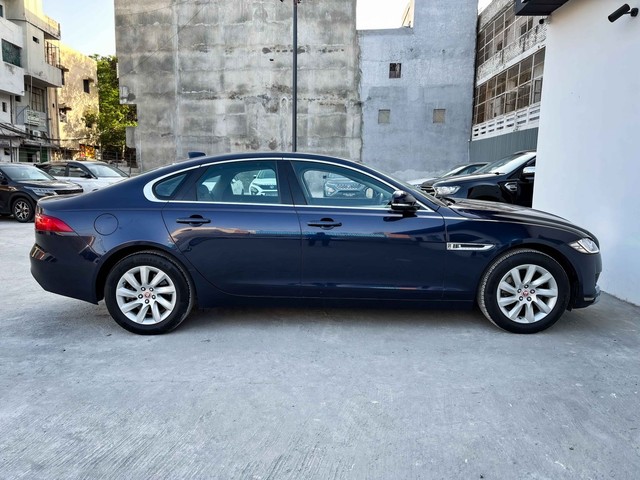 Second-hand 2018 Jaguar XF 2.0 Diesel Prestige for sale in New Delhi-1