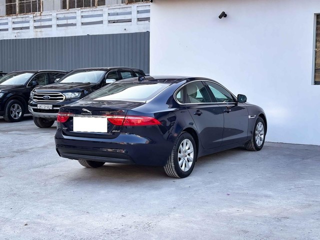 Second-hand 2018 Jaguar XF 2.0 Diesel Prestige for sale in New Delhi-10