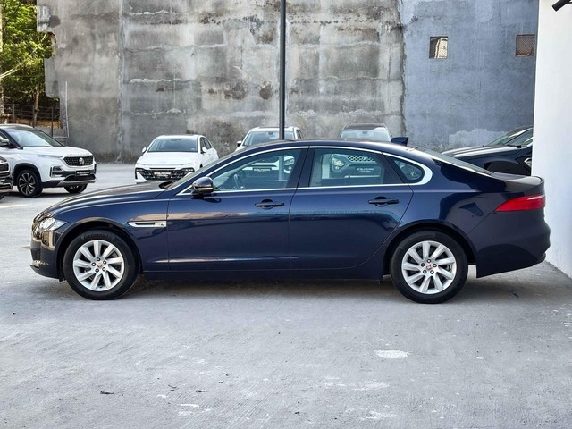 Second-hand 2018 Jaguar XF 2.0 Diesel Prestige for sale in New Delhi-4