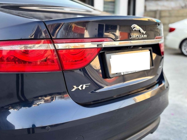 Second-hand 2018 Jaguar XF 2.0 Diesel Prestige for sale in New Delhi-12