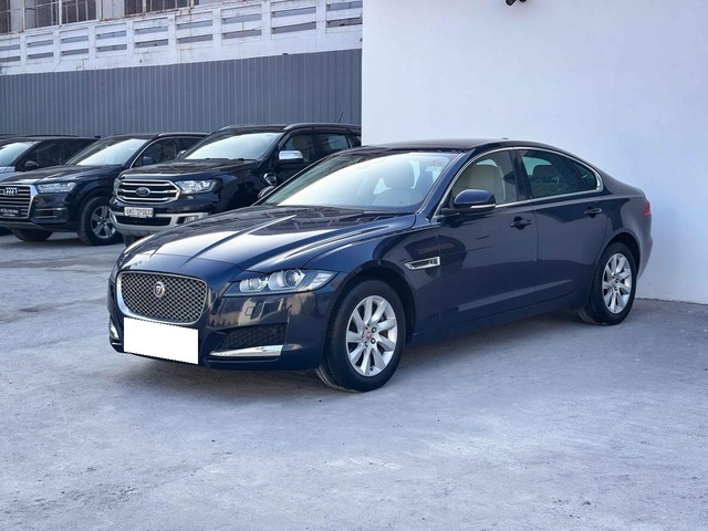 Second-hand 2018 Jaguar XF 2.0 Diesel Prestige for sale in New Delhi-11