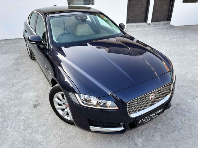 Second-hand 2018 Jaguar XF 2.0 Diesel Prestige for sale in New Delhi-9