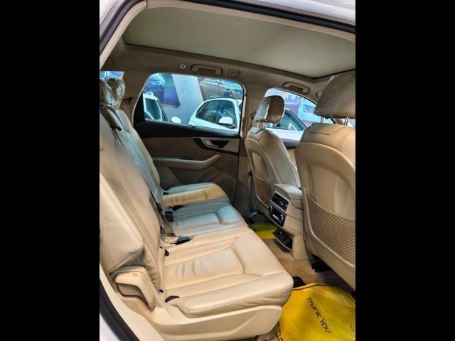 Second-hand 2017 Audi Q7 45 TDI Quattro Premium Plus for sale in Mumbai-5