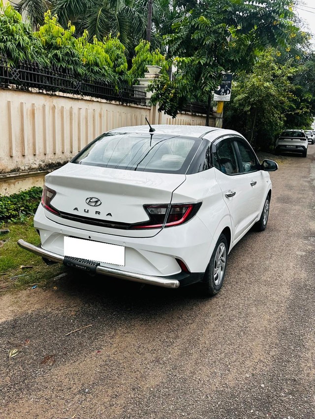 Second-hand 2021 Hyundai Aura S CNG for sale in Lucknow-16