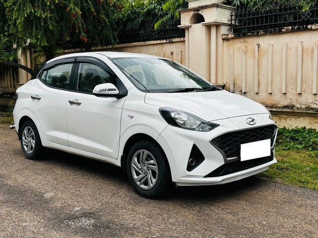 Second-hand 2021 Hyundai Aura S CNG for sale in Lucknow-19