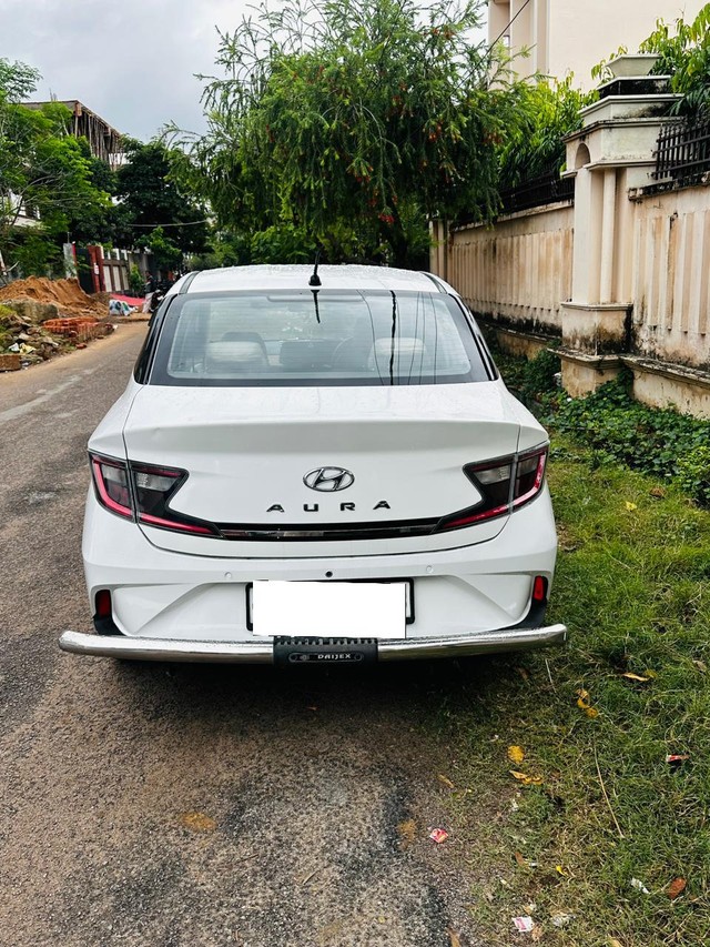 Second-hand 2021 Hyundai Aura S CNG for sale in Lucknow-2