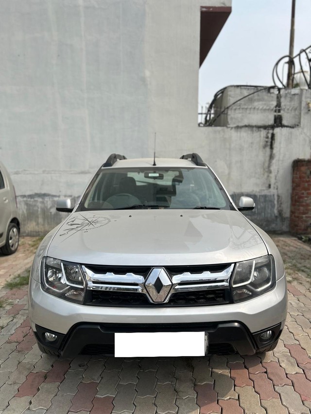 Second-hand 2016 Renault Duster RXZ AWD for sale in Lucknow-4