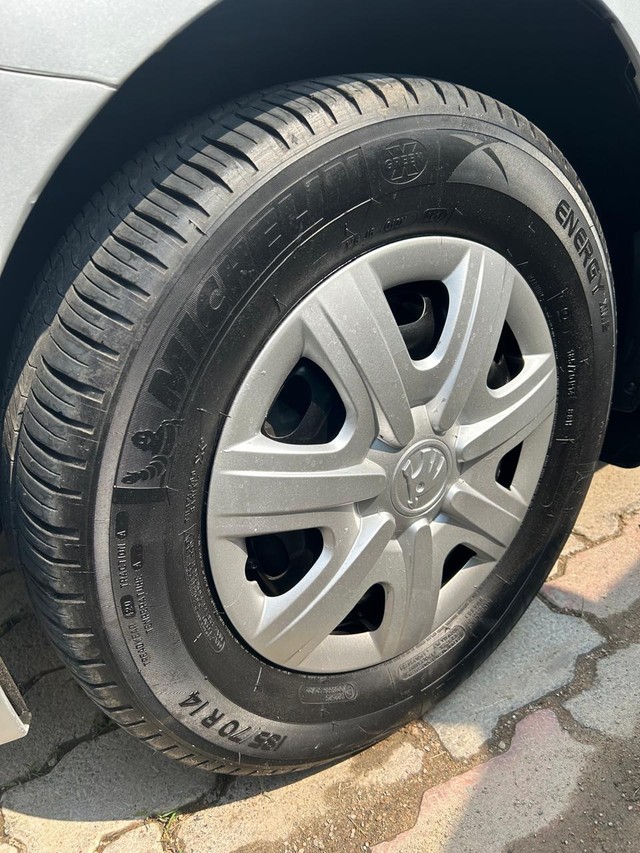 Second-hand 2013 Skoda Rapid 1.6 MPI Ambition for sale in Lucknow-9