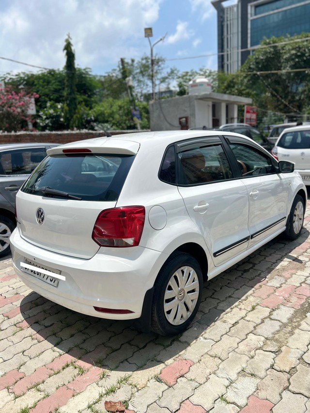 Second-hand 2015 Volkswagen Polo 1.2 MPI Comfortline for sale in Lucknow-11