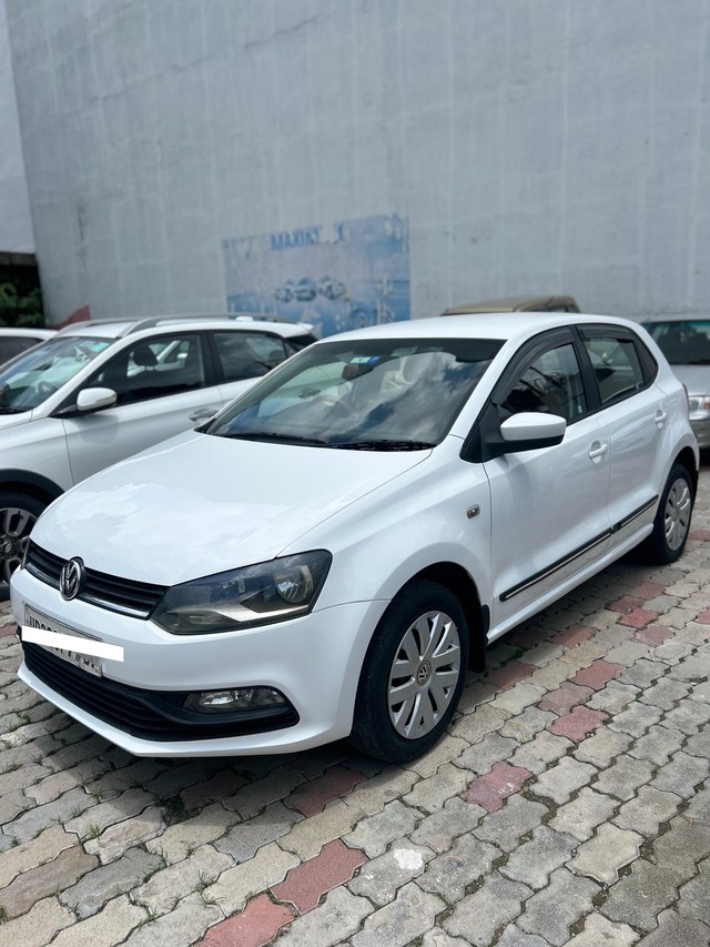 Second-hand 2015 Volkswagen Polo 1.2 MPI Comfortline for sale in Lucknow-2