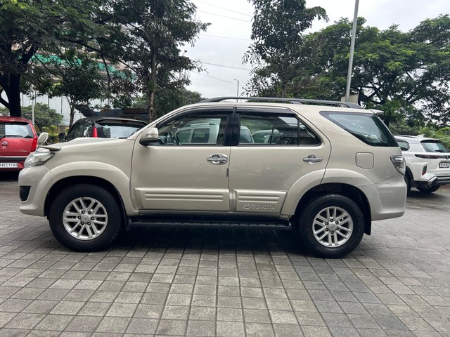 Second-hand 2012 Toyota Fortuner 4x2 Manual for sale in Pune-5