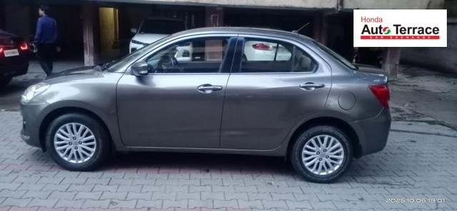 Second-hand 2018 Maruti Swift Dzire ZXI for sale in Ahmedabad-4