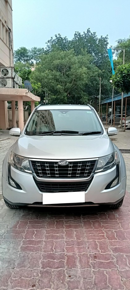 Second-hand 2019 Mahindra XUV500 W7 BSIV for sale in New Delhi