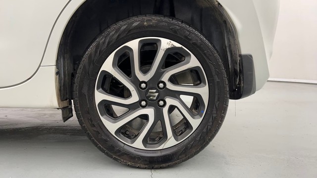 Second-hand 2022 Maruti Baleno Alpha AMT for sale in Lucknow-19