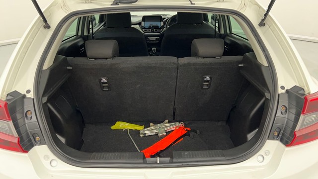 Second-hand 2022 Maruti Baleno Alpha AMT for sale in Lucknow-9