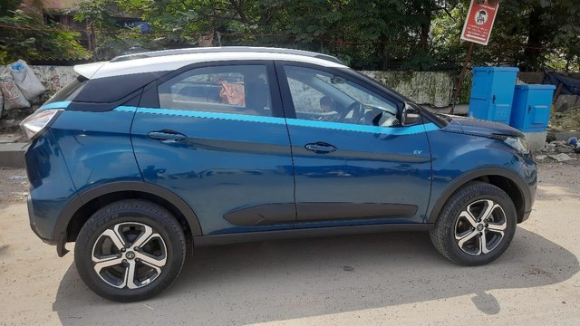 Second-hand 2022 Tata Nexon EV XZ Plus for sale in Chennai-5