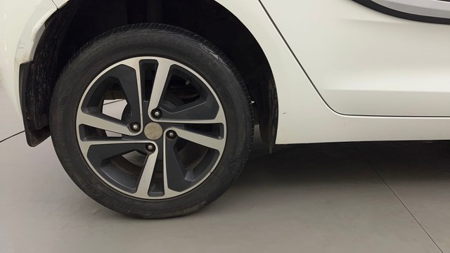 Second-hand 2022 Tata Altroz XZ Diesel for sale in Mysore-18