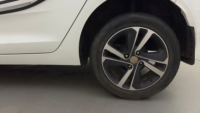 Second-hand 2022 Tata Altroz XZ Diesel for sale in Mysore-19