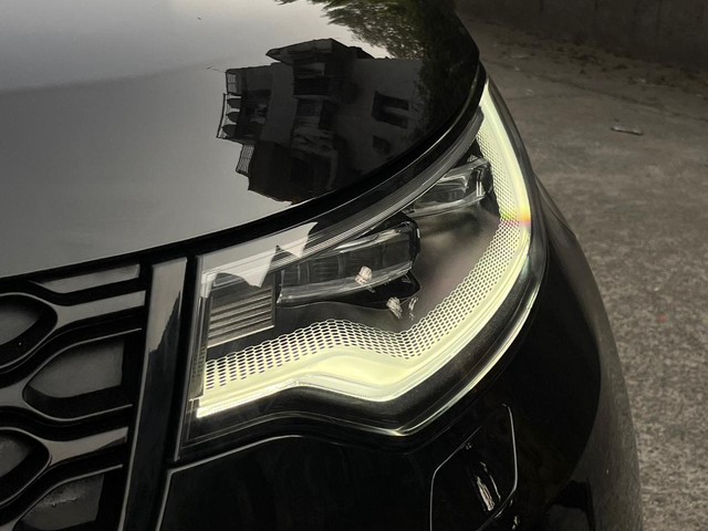 Second-hand 2023 Land Rover Discovery 2.0 Dynamic HSE for sale in New Delhi-6