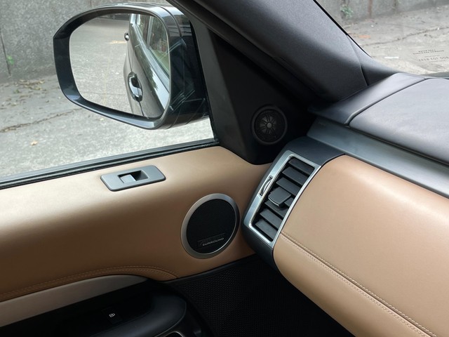 Second-hand 2023 Land Rover Discovery 2.0 Dynamic HSE for sale in New Delhi-22