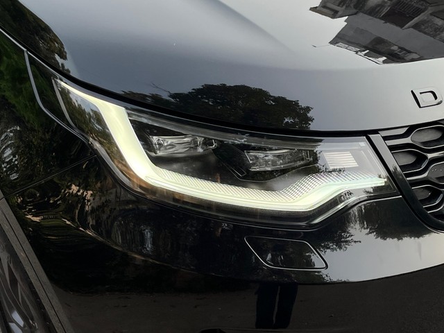 Second-hand 2023 Land Rover Discovery 2.0 Dynamic HSE for sale in New Delhi-19