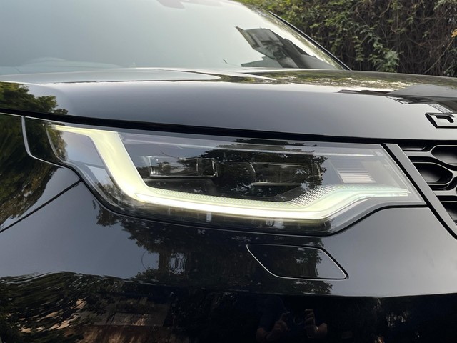Second-hand 2023 Land Rover Discovery 2.0 Dynamic HSE for sale in New Delhi-24