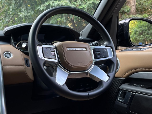Second-hand 2023 Land Rover Discovery 2.0 Dynamic HSE for sale in New Delhi-21