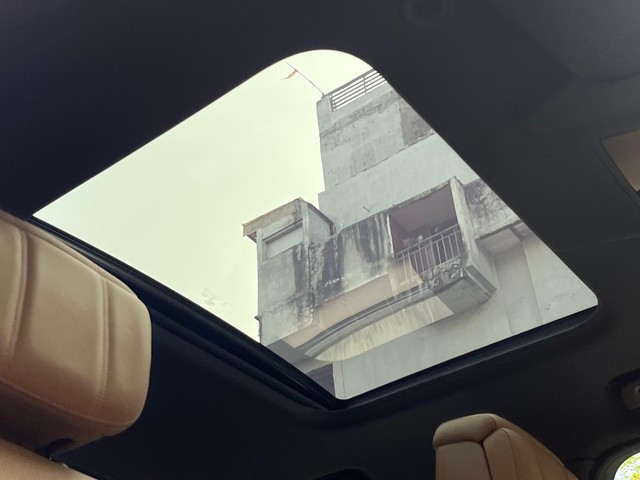 Second-hand 2023 Land Rover Discovery 2.0 Dynamic HSE for sale in New Delhi-10