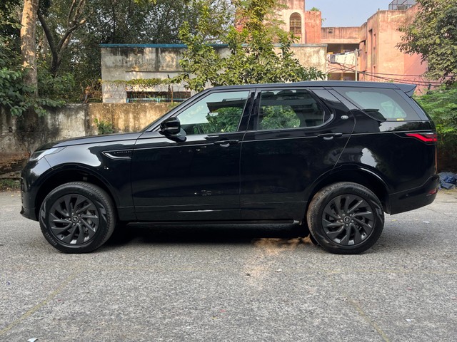 Second-hand 2023 Land Rover Discovery 2.0 Dynamic HSE for sale in New Delhi-2