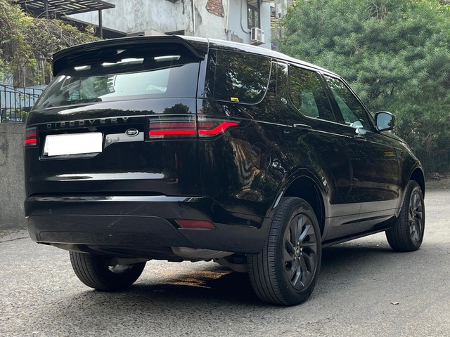 Second-hand 2023 Land Rover Discovery 2.0 Dynamic HSE for sale in New Delhi-11