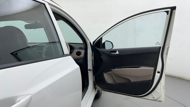 Second-hand 2016 Hyundai Grand i10 1.2 Kappa Sportz BSIV for sale in Ahmedabad-16