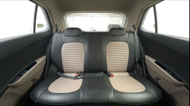 Second-hand 2016 Hyundai Grand i10 1.2 Kappa Sportz BSIV for sale in Ahmedabad-36