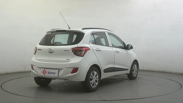 Second-hand 2016 Hyundai Grand i10 1.2 Kappa Sportz BSIV for sale in Ahmedabad-3