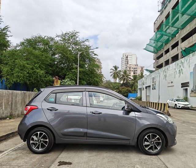 Second-hand 2018 Hyundai Grand i10 1.2 Kappa Sportz Option AT for sale in Mumbai-1