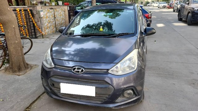 Second-hand 2017 Hyundai Grand i10 Era for sale in Faridabad-3