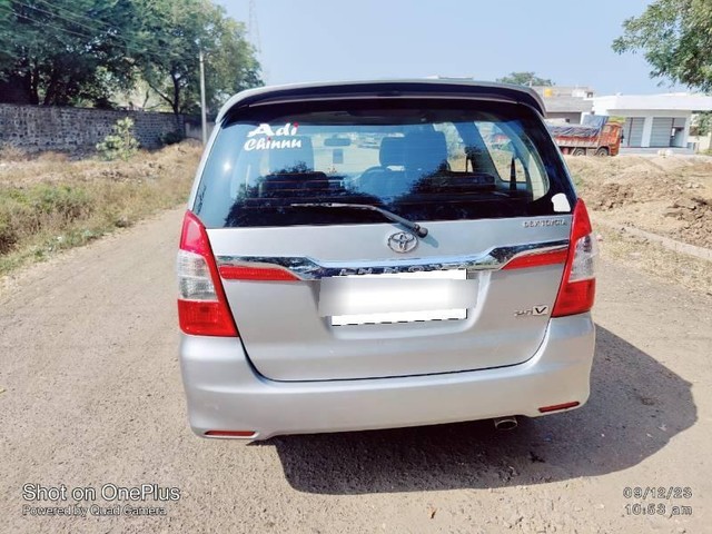 Second-hand 2015 Toyota Innova 2.5 VX (Diesel) 7 Seater BS IV for sale in Kolhapur