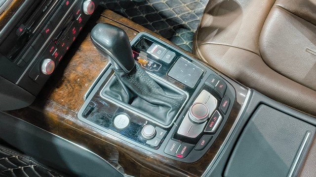 Second-hand 2018 Audi A6 35 TDI for sale in Bangalore-13