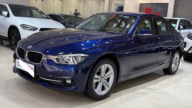 Second-hand 2018 BMW 3 Series 320d Luxury Line for sale in Bangalore-4