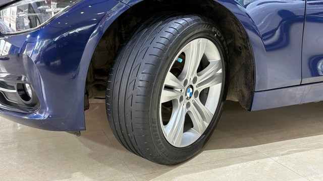 Second-hand 2018 BMW 3 Series 320d Luxury Line for sale in Bangalore-11