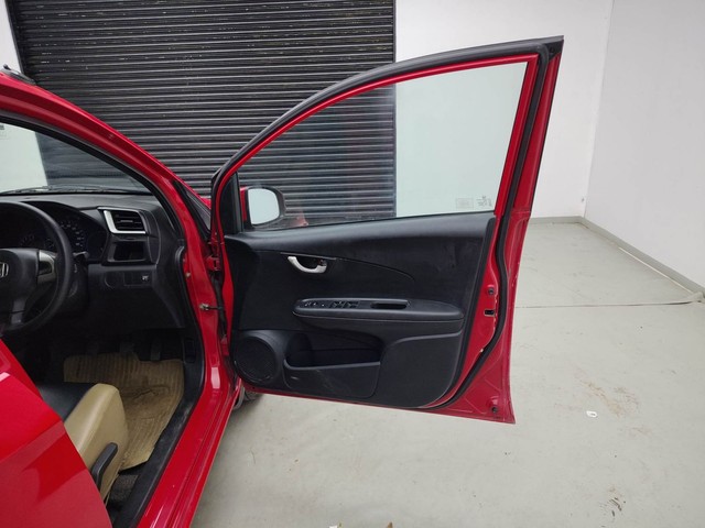 Second-hand 2018 Honda Brio VX for sale in Visakhapatnam-16