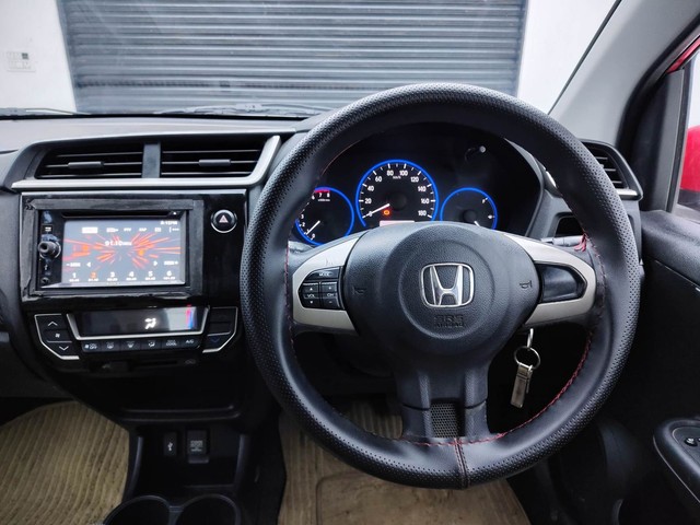 Second-hand 2018 Honda Brio VX for sale in Visakhapatnam-32