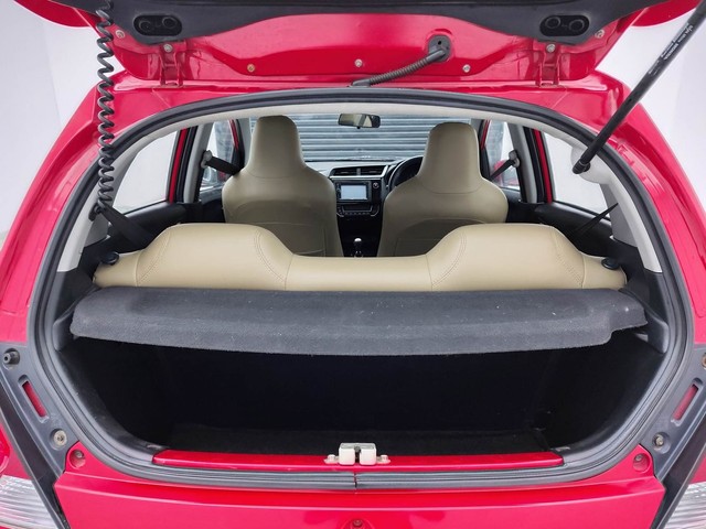 Second-hand 2018 Honda Brio VX for sale in Visakhapatnam-9