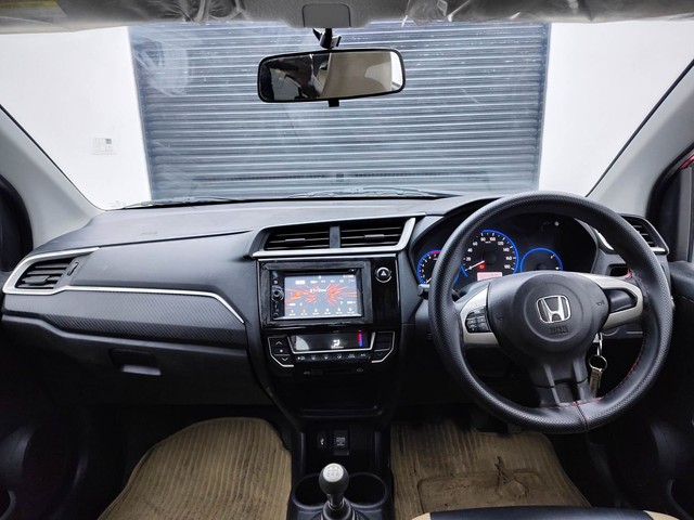 Second-hand 2018 Honda Brio VX for sale in Visakhapatnam-11