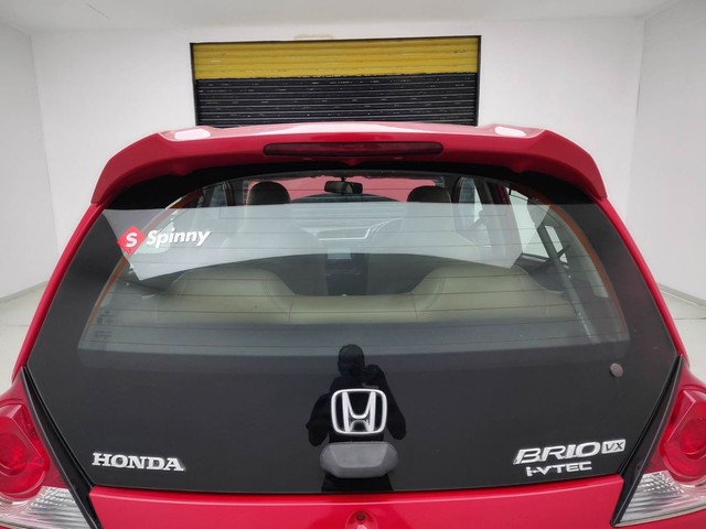 Second-hand 2018 Honda Brio VX for sale in Visakhapatnam-35