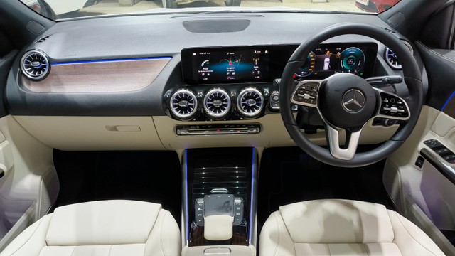 Mercedes-Benz GLA 200 BSVI Second-hand 2022 Mercedes-Benz GLA 200 BSVI for sale in Bangalore-12